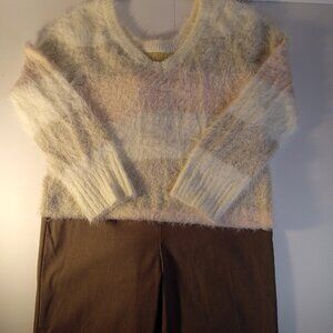ALMOST FAMOUS STRIPE SWEATER & GRACIE DRESSY BOTTOM LT BROWN